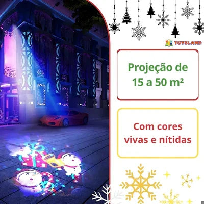 Projetor infantil projetando imagens coloridas de personagens no chão, com iluminação vibrante em área externa.