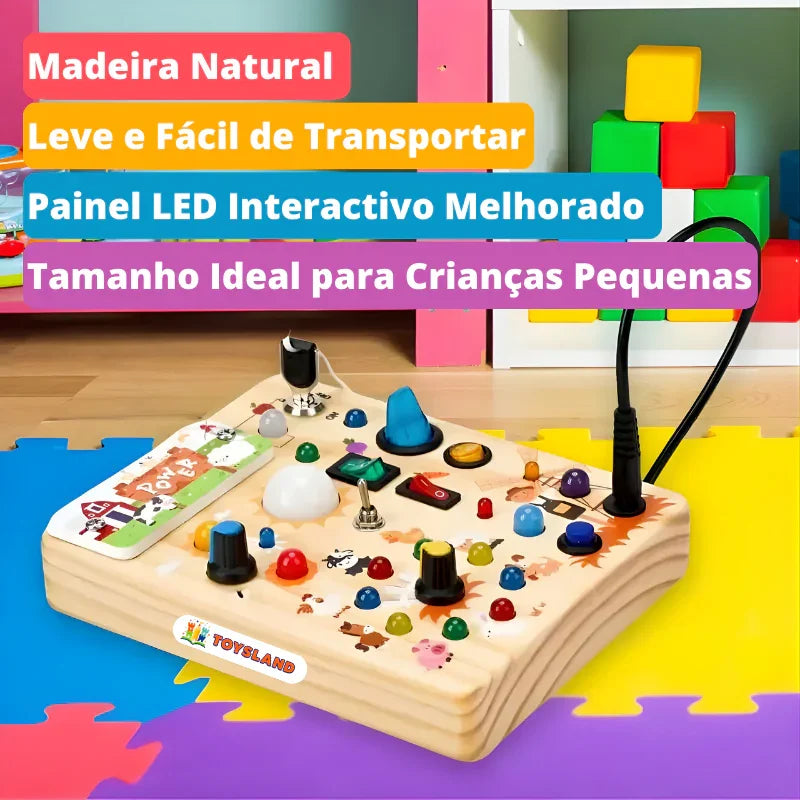Painel sensorial de madeira natural com luzes LED, botões coloridos, ideal para crianças pequenas, em tapete de brincar.