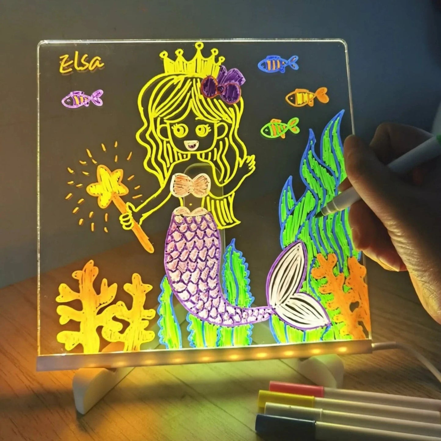 Quadro para desenhar infantil com luz LED, desenho de sereia colorido, canetas coloridas